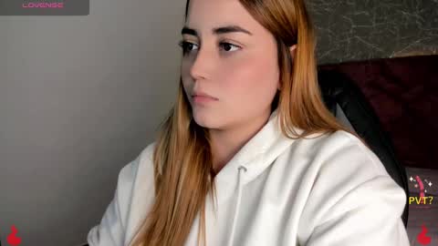 lucia star  online show from 01/09/25, 10:52