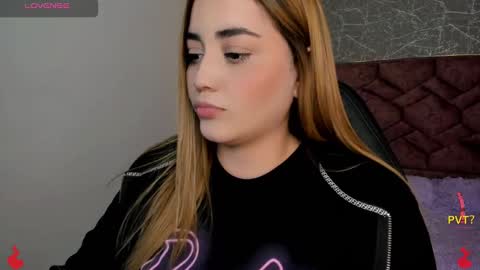 lucia star  online show from 01/13/25, 09:09