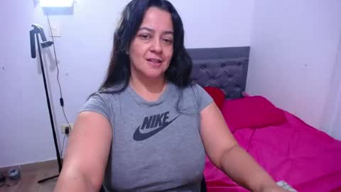 Lucia Vonne online show from 06/24/26, 01:04