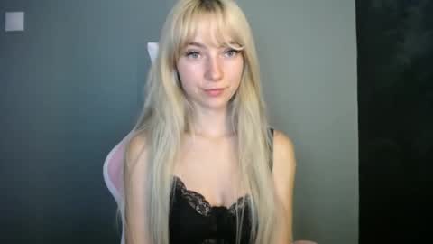 Snapshot of luciacam20 chatting on 06/01/26, 06:48 Lucy online show from 06/01/26, 06:48
