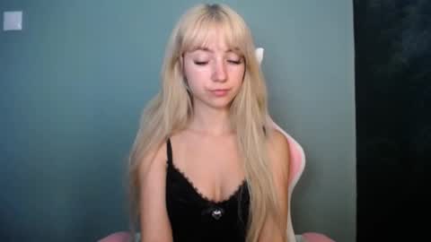 Snapshot of luciacam20 chatting on 06/02/26, 06:59 Lucy online show from 06/02/26, 06:59