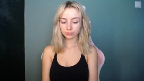 Snapshot of luciacam20 chatting on 07/09/26, 12:31 Lucy online show from 07/09/26, 12:31