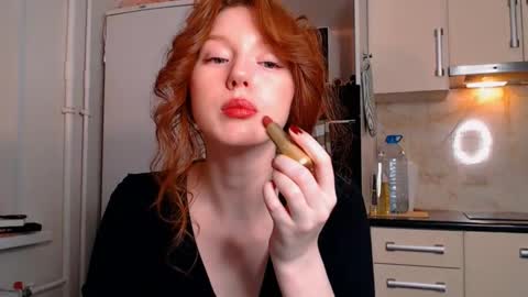 Snapshot of luciacoy chatting on 01/18/25, 04:53 Lucia online show from 01/18/25, 04:53