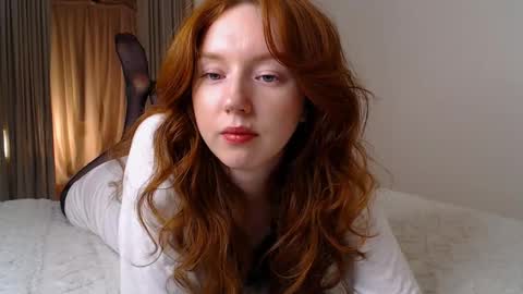 Snapshot of luciacoy chatting on 02/23/25, 05:18 Lucia online show from 02/23/25, 05:18