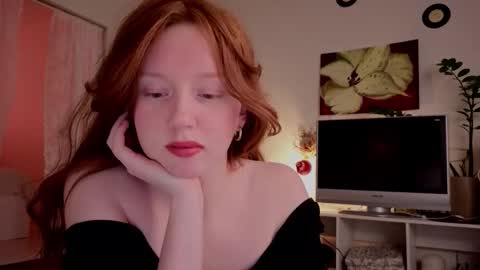 Snapshot of luciacoy chatting on 02/20/26, 06:30 Lucia online show from 02/20/26, 06:30