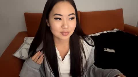 Kira online show from 11/07/25, 02:39