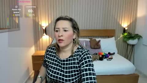 Snapshot of luciana_ballesteros chatting on 06/06/26, 11:59 Luciana online show from 06/06/26, 11:59