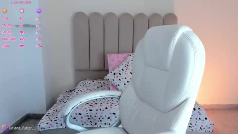 Luciana online show from 12/18/25, 03:23