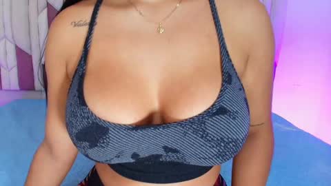 instagram luciana417  online show from 10/01/25, 03:12