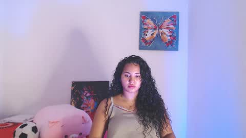 Snapshot of luciana_keating chatting on 10/19/25, 04:24 luciana online show from 10/19/25, 04:24