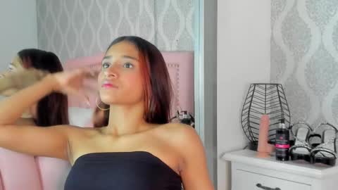 Snapshot of luciana_lopez_7 chatting on 03/15/26, 03:45 luciana lopez 7 online show from 03/15/26, 03:45