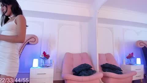 Luciana online show from 09/20/25, 08:32