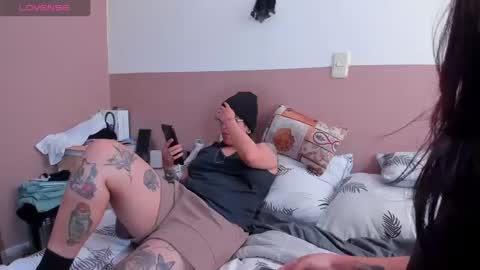 Snapshot of lucianacapisce chatting on 10/20/25, 04:51 Dani 3 online show from 10/20/25, 04:51