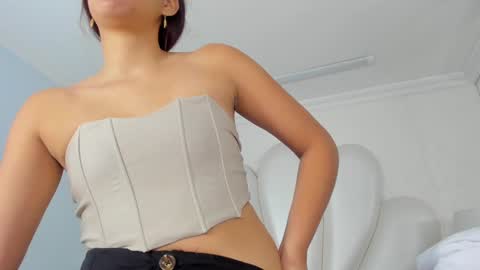 Snapshot of lucianacarter chatting on 12/18/24, 11:56 online show from 12/18/24, 11:56