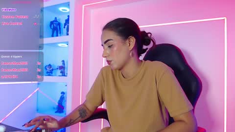 Snapshot of lucianacarter chatting on 12/27/24, 02:36 online show from 12/27/24, 02:36