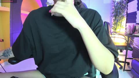 Snapshot of lucianacarter chatting on 03/05/25, 04:45 online show from 03/05/25, 04:45