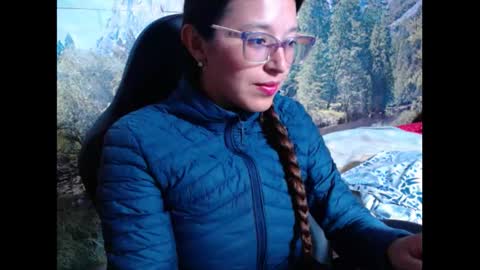 Snapshot of lucianahalen chatting on 09/30/25, 10:15 Lucy online show from 09/30/25, 10:15