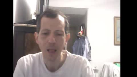 Snapshot of lucianoaxel chatting on 12/17/24, 01:18 Luciano online show from 12/17/24, 01:18