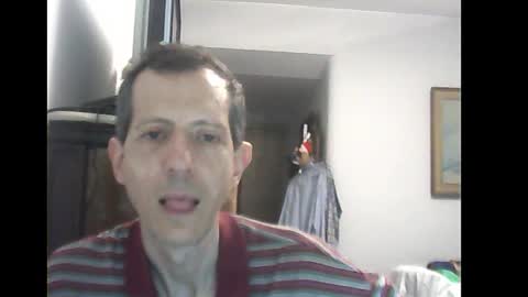 Snapshot of lucianoaxel chatting on 12/20/24, 02:08 Luciano online show from 12/20/24, 02:08