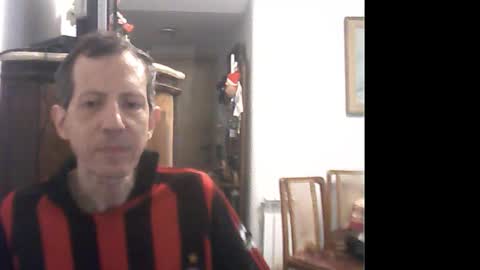 Snapshot of lucianoaxel chatting on 01/11/25, 09:25 Luciano online show from 01/11/25, 09:25
