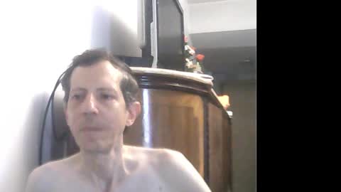 Snapshot of lucianoaxel chatting on 02/21/25, 06:37 Luciano online show from 02/21/25, 06:37