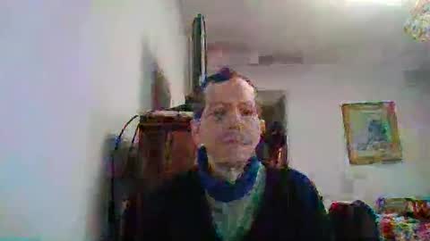 Snapshot of lucianoaxel chatting on 11/07/25, 03:01 Luciano online show from 11/07/25, 03:01