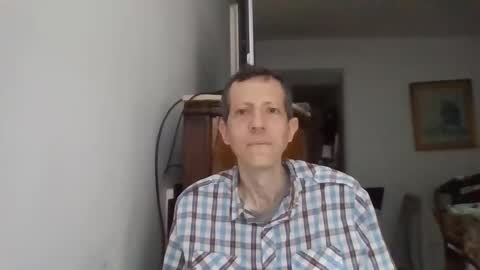 Snapshot of lucianoaxel chatting on 11/14/25, 07:01 Luciano online show from 11/14/25, 07:01