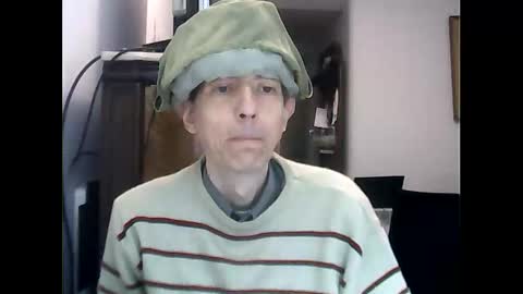 Snapshot of lucianoaxel chatting on 11/23/25, 06:08 Luciano online show from 11/23/25, 06:08