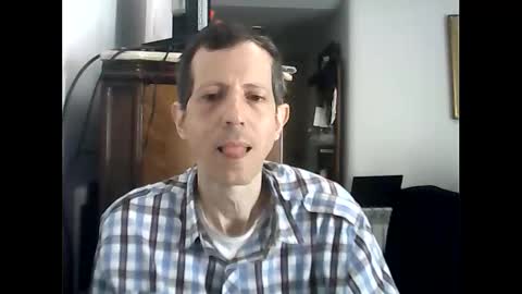 Snapshot of lucianoaxel chatting on 11/25/25, 02:39 Luciano online show from 11/25/25, 02:39