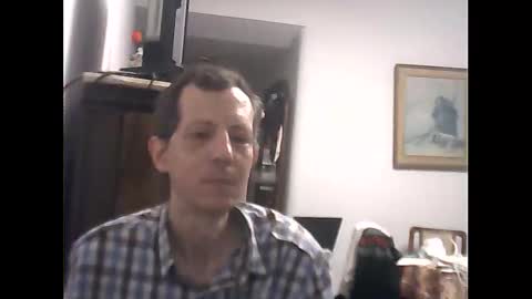 Snapshot of lucianoaxel chatting on 12/04/25, 10:51 Luciano online show from 12/04/25, 10:51