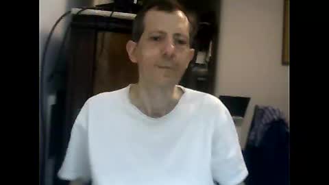 Snapshot of lucianoaxel chatting on 01/17/26, 01:32 Luciano online show from 01/17/26, 01:32