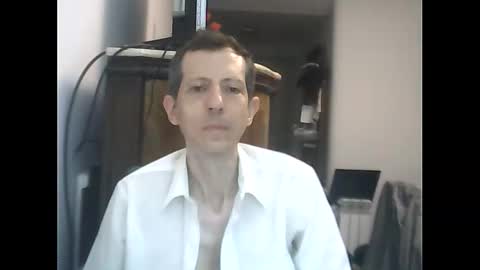 Snapshot of lucianoaxel chatting on 02/03/26, 12:53 Luciano online show from 02/03/26, 12:53