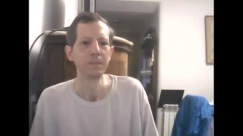 Snapshot of lucianoaxel chatting on 02/20/26, 10:16 Luciano online show from 02/20/26, 10:16