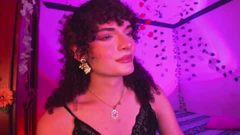 Snapshot of lucianromeo17 chatting on 04/11/26, 02:05 Lucy or Lucian 3 Come to my social Links3 online show from 04/11/26, 02:05