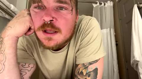 Snapshot of lucidpunk1312 chatting on 10/27/25, 08:51 lucidpunk1312 online show from 10/27/25, 08:51