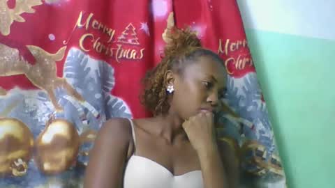 lucie196645 online show from 05/26/26, 06:48