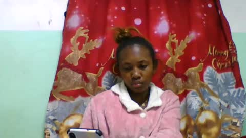 Snapshot of lucie196645 chatting on 07/11/26, 07:38 lucie196645 online show from 07/11/26, 07:38