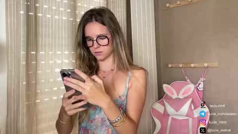 Snapshot of lucie_hot chatting on 09/16/25, 07:20 Lucie hot follow me on online show from 09/16/25, 07:20