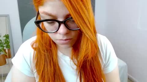 Snapshot of lucie_nicolls chatting on 12/02/24, 09:50 Lucie   online show from 12/02/24, 09:50