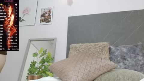 Snapshot of lucie_nicolls chatting on 01/02/25, 10:44 Lucie   online show from 01/02/25, 10:44