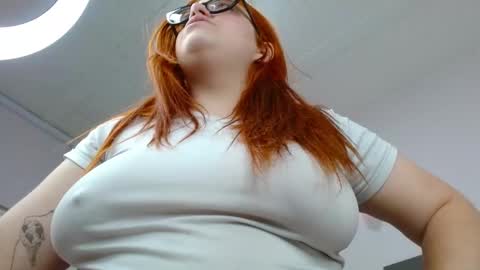 Snapshot of lucie_nicolls chatting on 01/27/25, 08:49 Lucie   online show from 01/27/25, 08:49