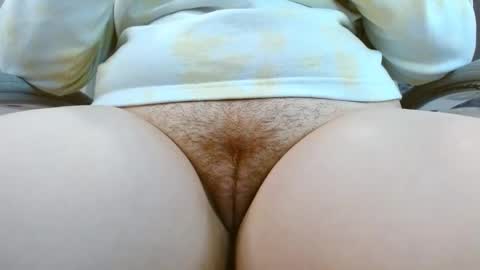 Snapshot of lucie_nicolls chatting on 02/04/25, 12:19 Lucie   online show from 02/04/25, 12:19