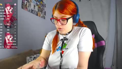 Snapshot of lucie_nicolls chatting on 03/07/25, 08:33 Lucie   online show from 03/07/25, 08:33