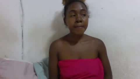 luciennezz online show from 03/18/26, 12:08