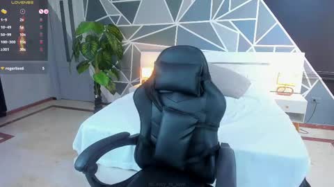 Snapshot of lucifer_dauhgter chatting on 02/28/25, 05:37 Lucy online show from 02/28/25, 05:37