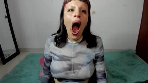 camila online show from 01/12/25, 03:28