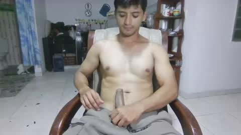 Snapshot of lucifferr_ chatting on 06/26/26, 06:51 leonel online show from 06/26/26, 06:51