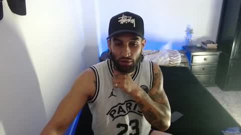 Snapshot of luciifer_hills chatting on 11/21/25, 03:11 luciifer_hills online show from 11/21/25, 03:11