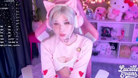 Snapshot of lucille_evans chatting on 05/15/26, 04:58 Lucy UwU online show from 05/15/26, 04:58