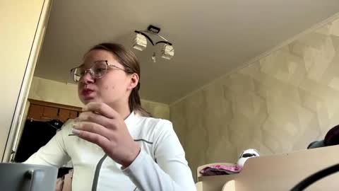 Maya online show from 04/25/26, 06:16